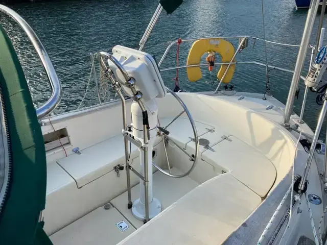 Pacific Seacraft 37