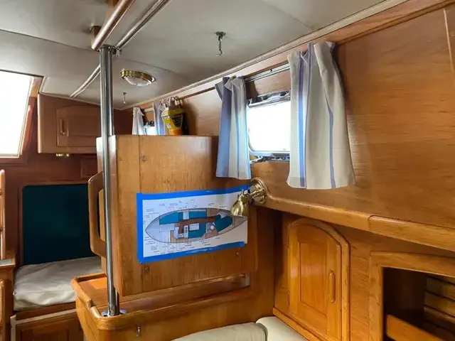 Pacific Seacraft 37