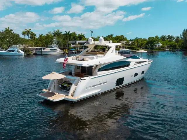 Ferretti Yachts 800 Ht