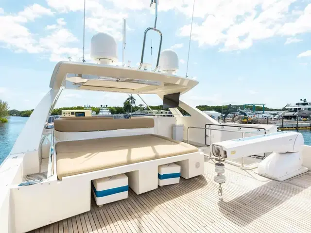 Ferretti Yachts 800 Ht