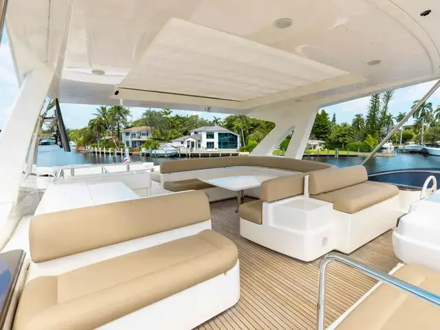 Ferretti Yachts 800 Ht