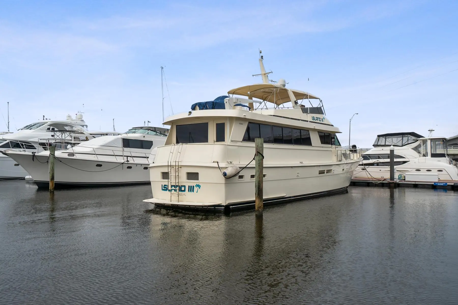 1988 Hatteras 70 cockpit motor yacht