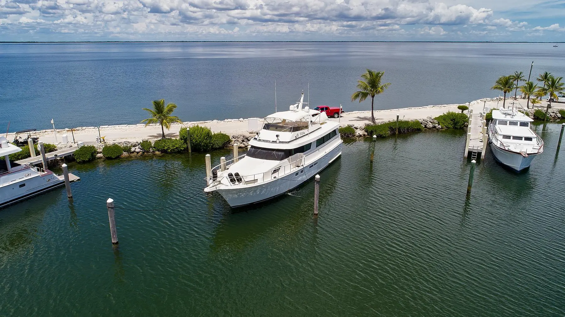 1988 Hatteras 70 cockpit motor yacht