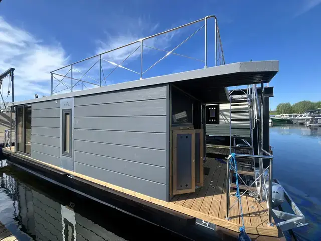 Campi 360 Houseboat