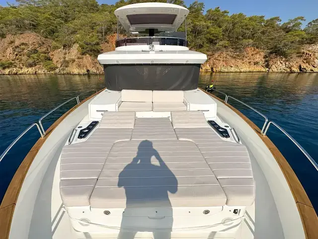 Sirena 58