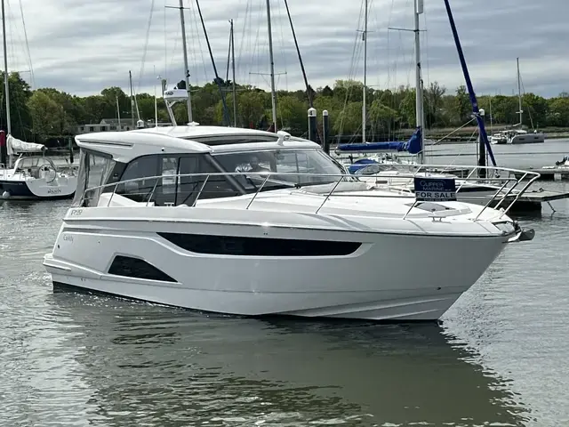 Bavaria R40 Coupe