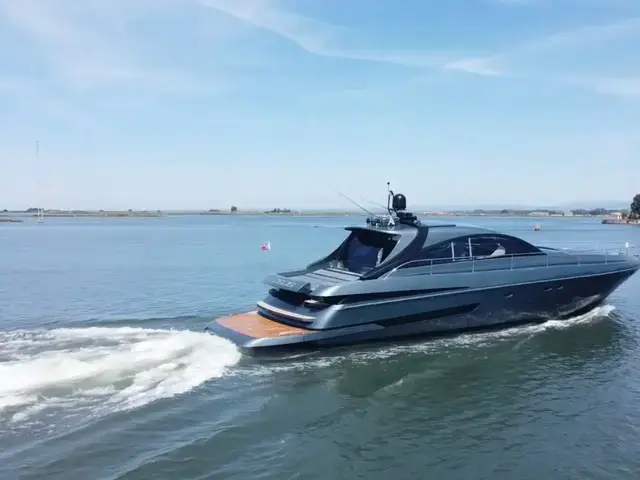 Pershing 65