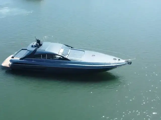 Pershing 65