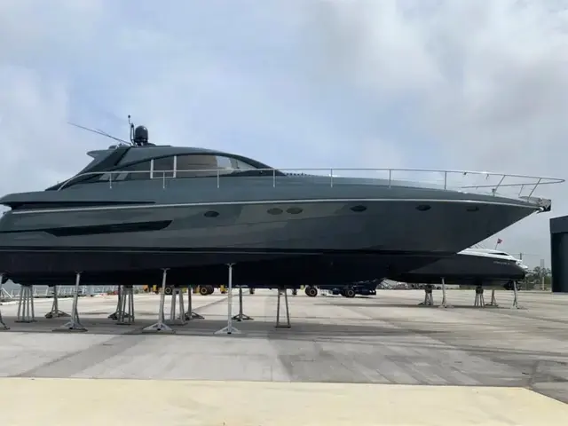 Pershing 65