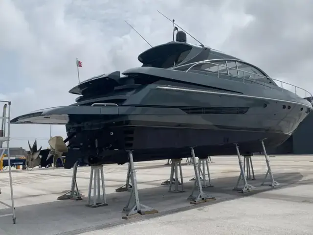 Pershing 65