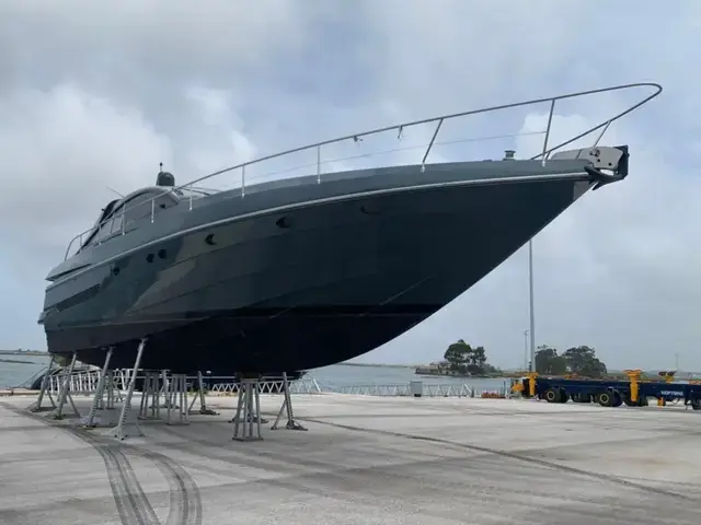 Pershing 65