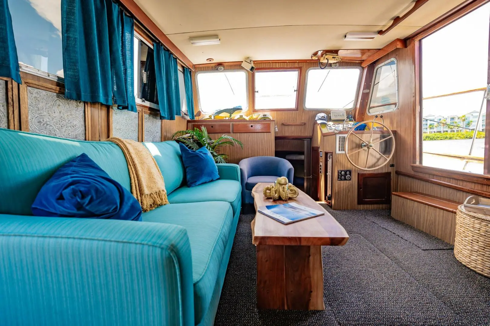 1972 Bristol trawler