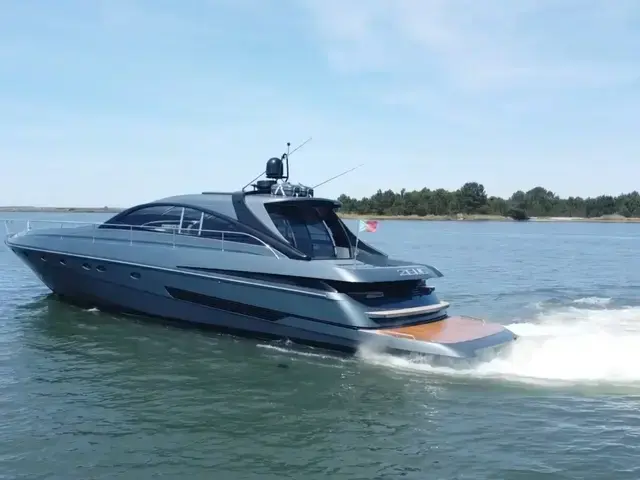 Pershing 65