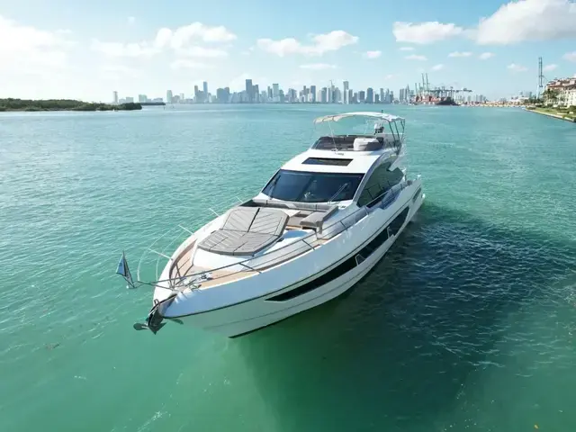 Sunseeker Sport Yacht 75