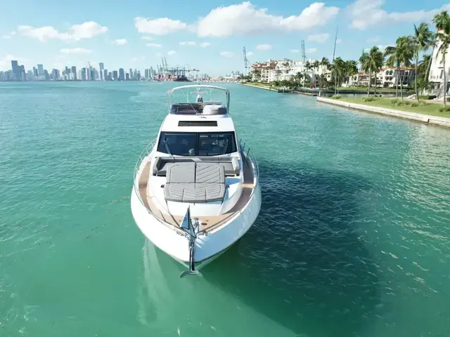 Sunseeker Sport Yacht 75