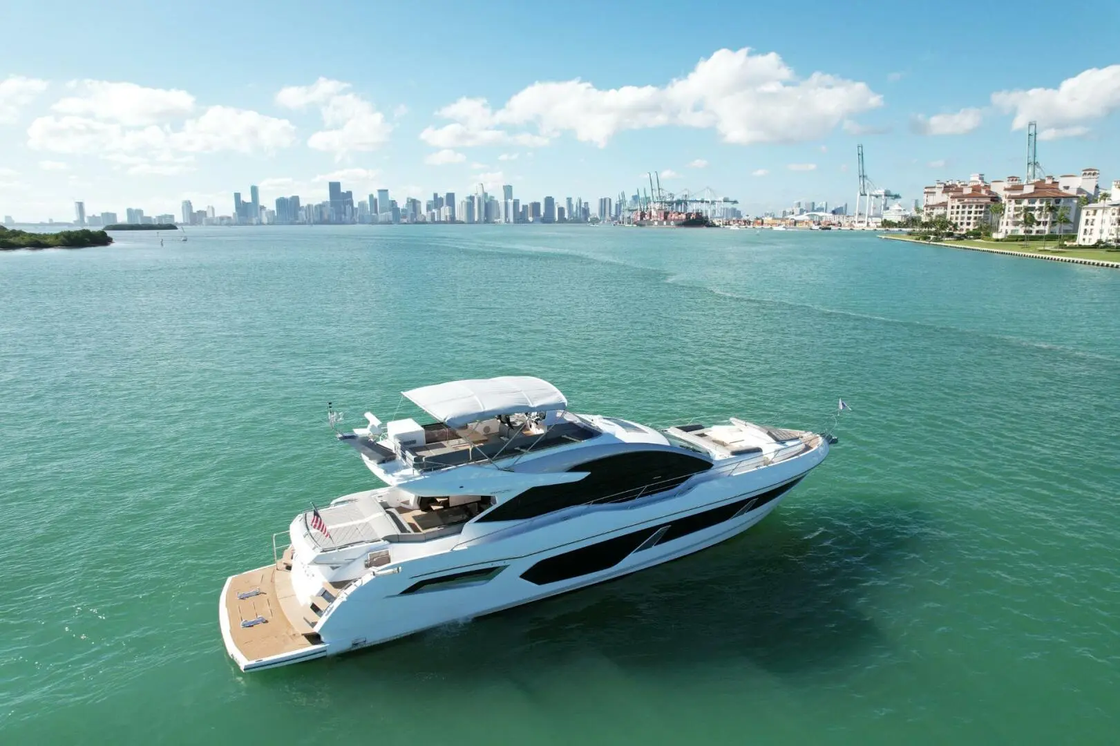 2023 Sunseeker sport yacht