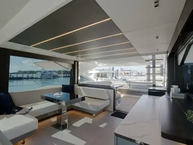 Sunseeker Sport Yacht 75