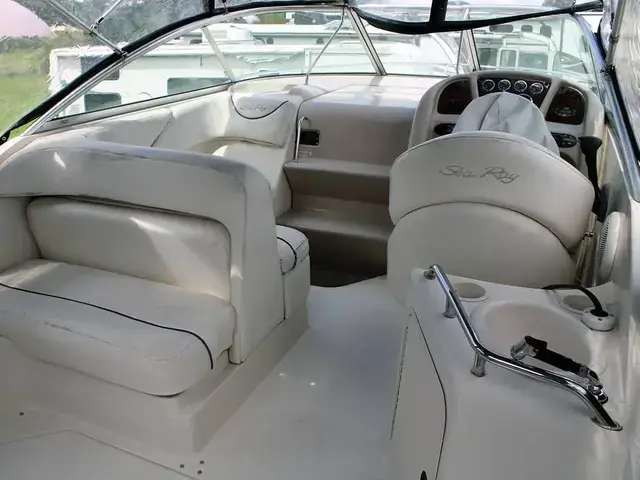 Sea Ray 240 Sundancer