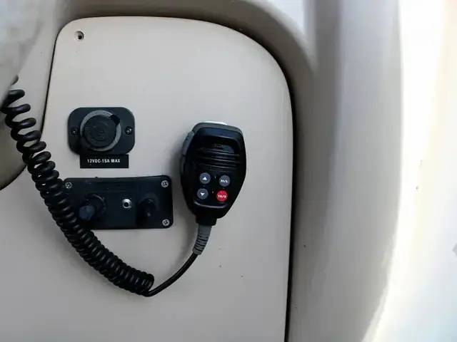 Sea Ray 240 Sundancer