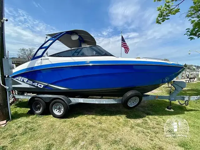 Yamaha Boats AR240