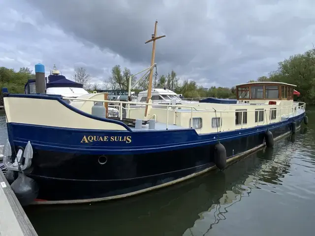 Steilsteven Dutch Barge