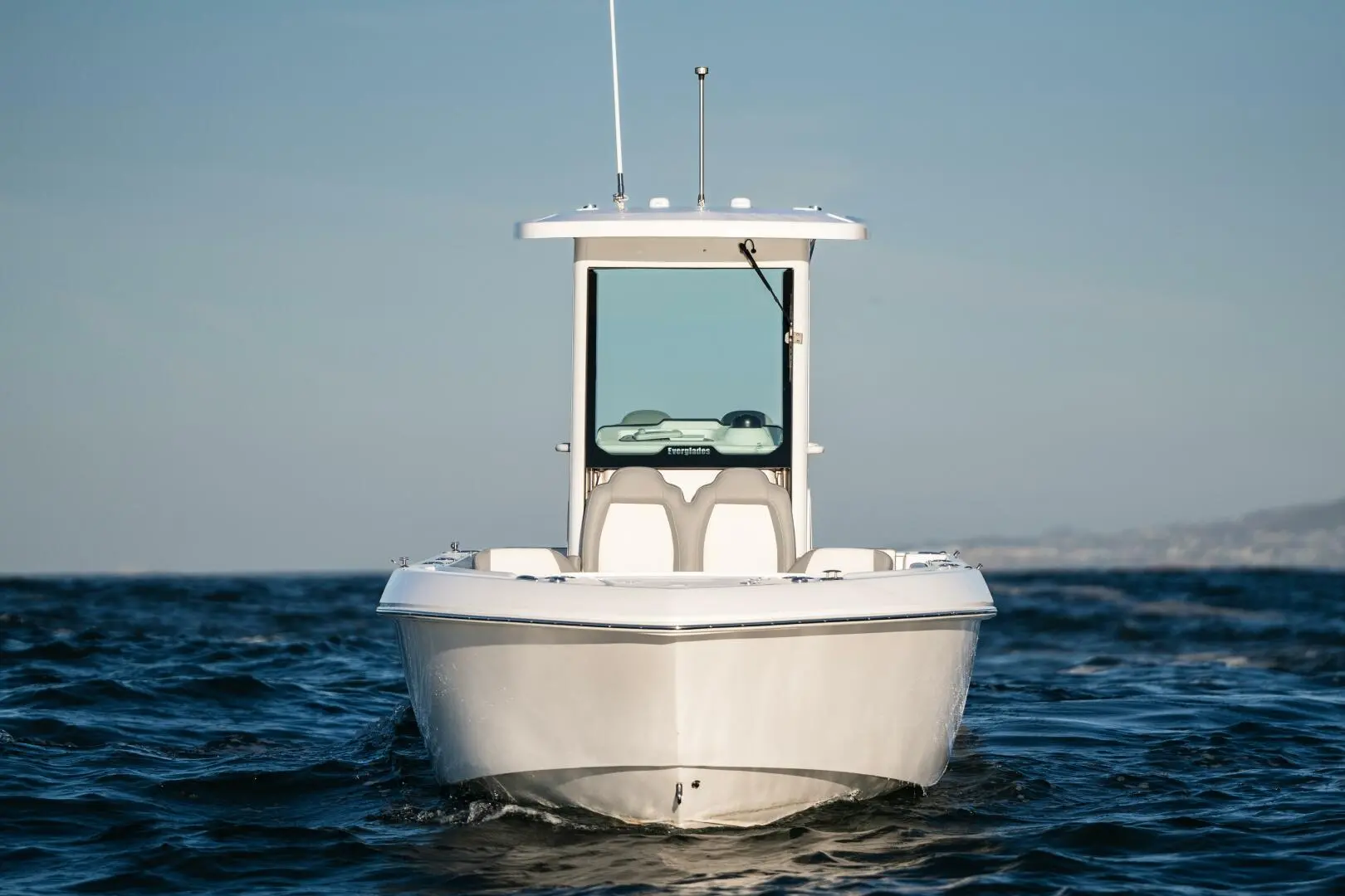 2023 Everglades Boats 235 cc