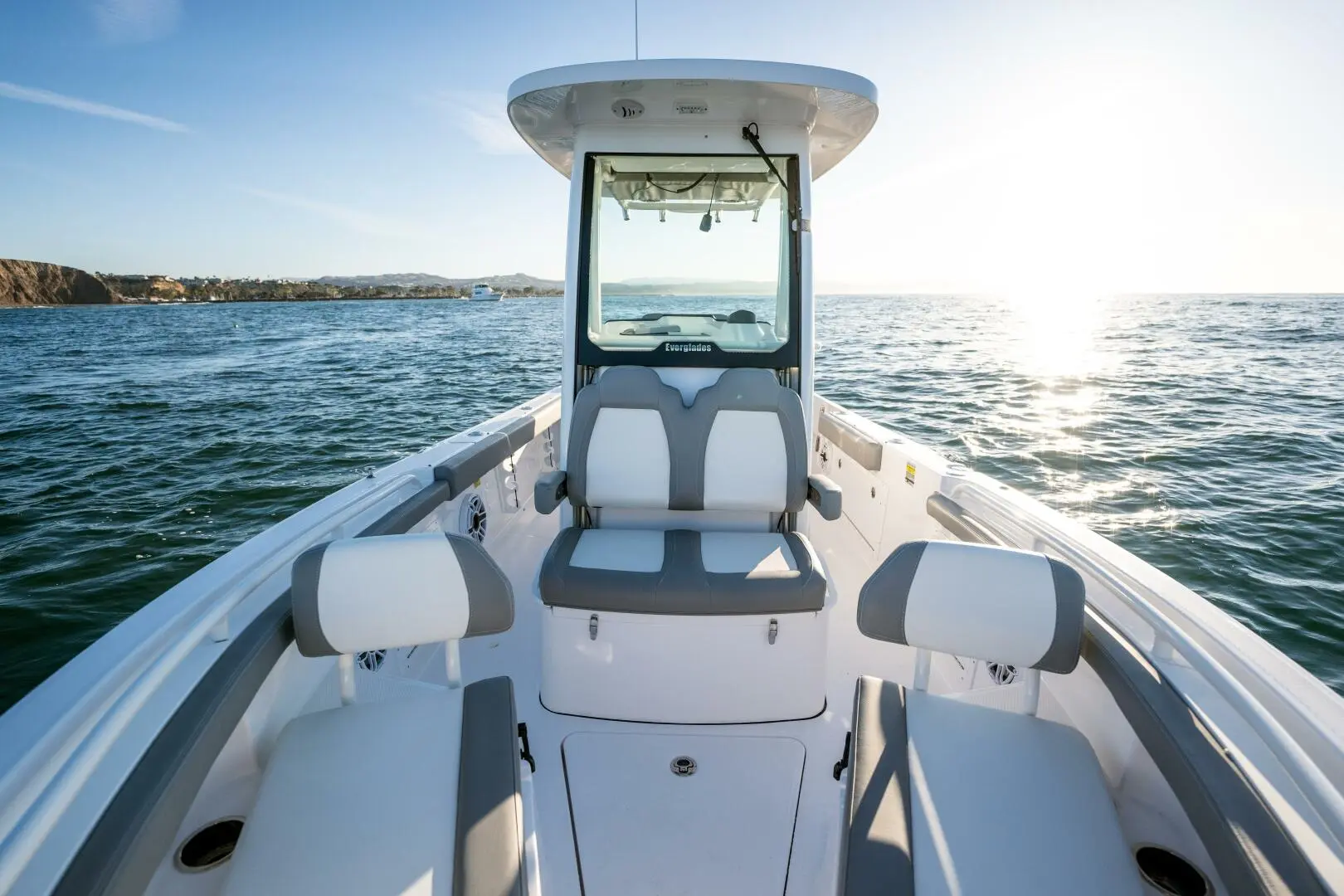 2023 Everglades Boats 235 cc