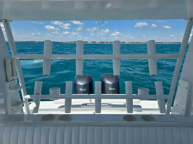 Contender Boats Custom 33 Center Console