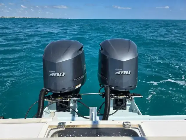 Contender Boats Custom 33 Center Console