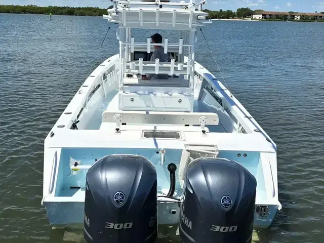 Contender Boats Custom 33 Center Console