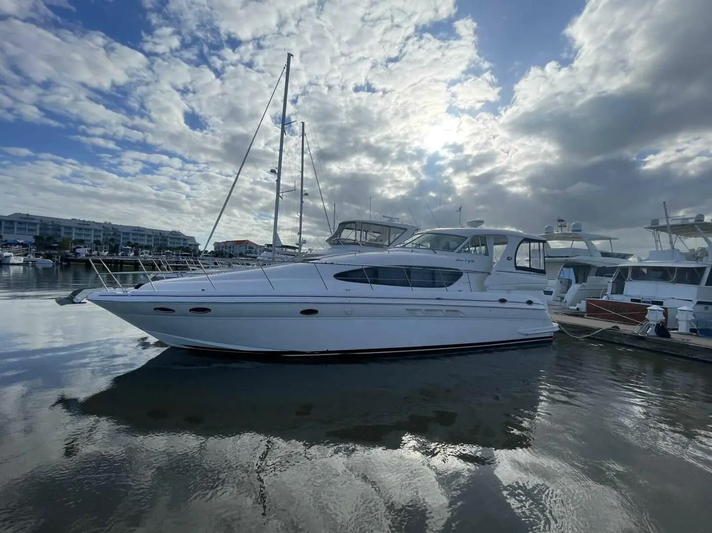 2002 Sea Ray 480 motor yacht