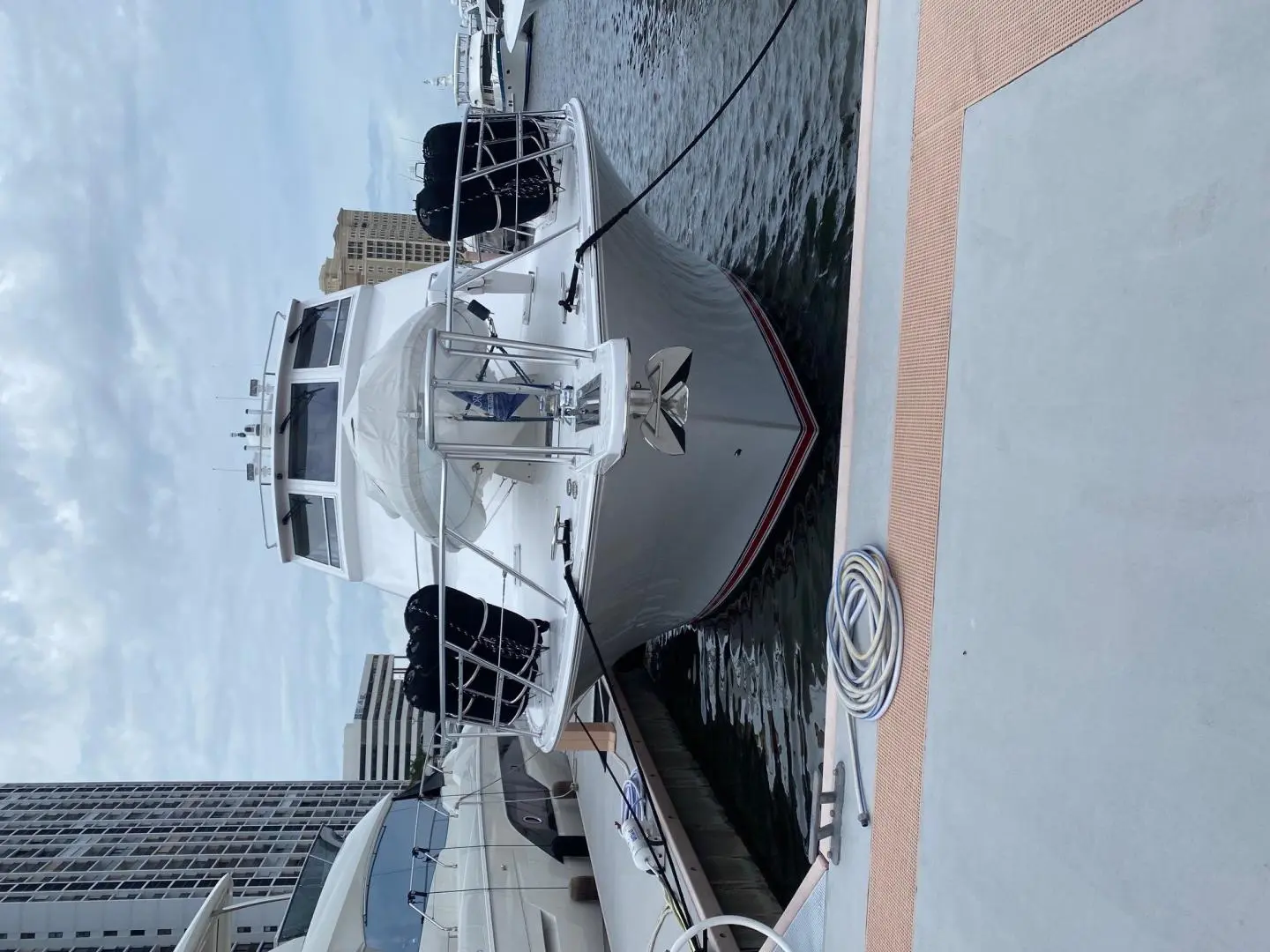 1998 Viking 54 sport yacht