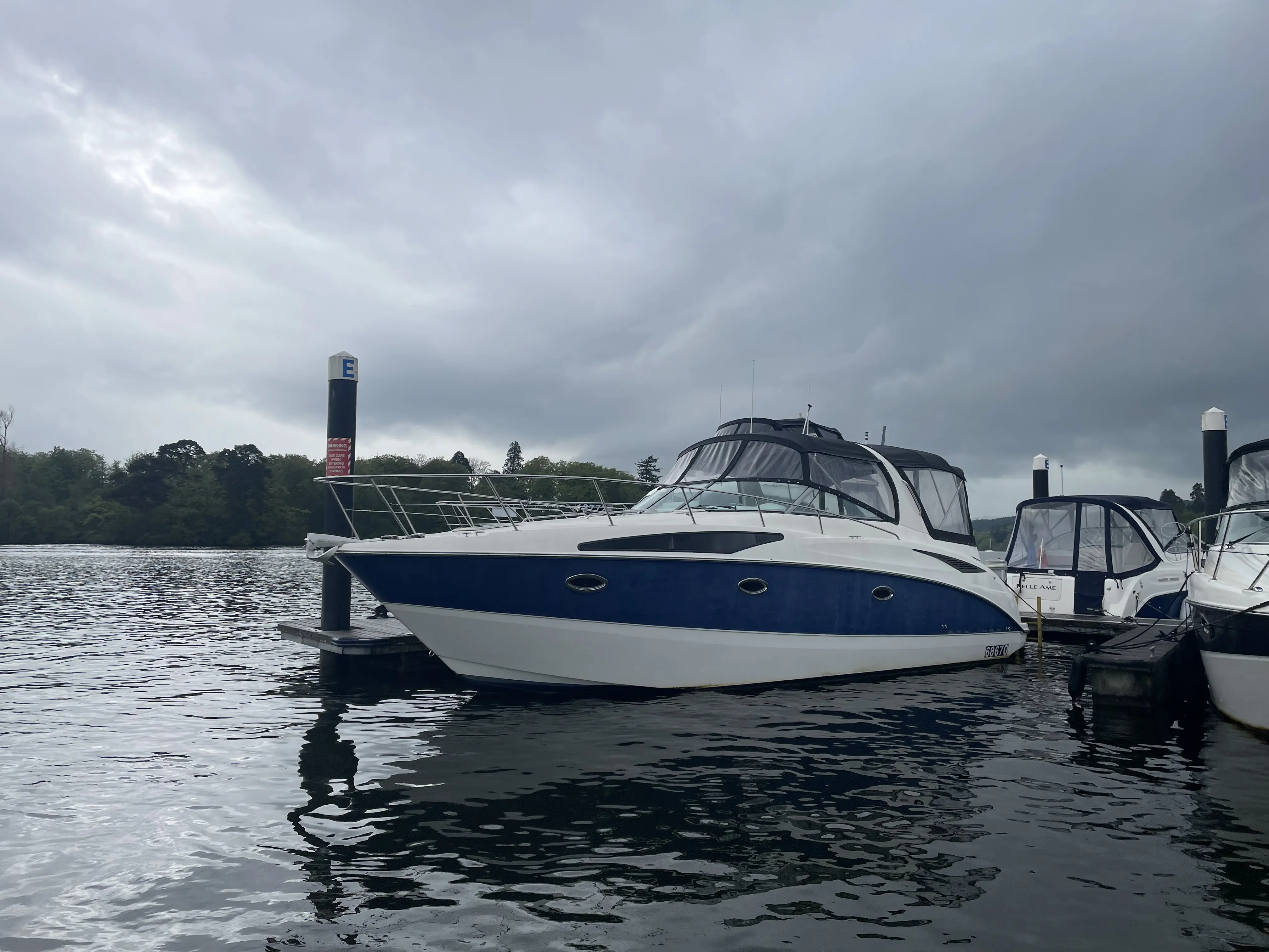 2007 Bayliner 325