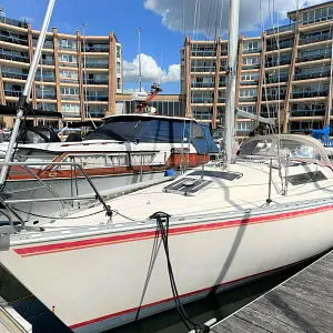 1982 Beneteau First 32