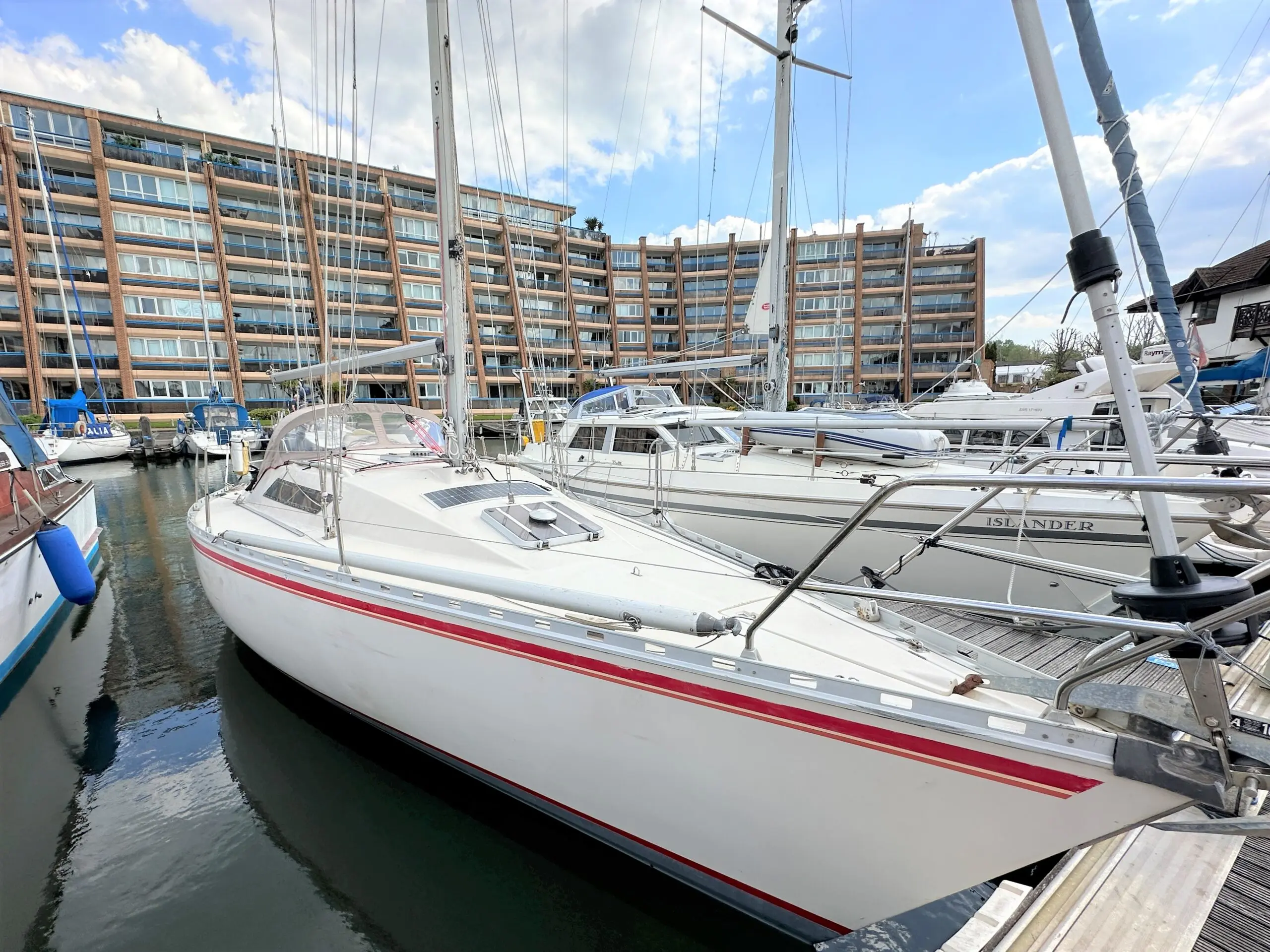 1982 Beneteau first 32