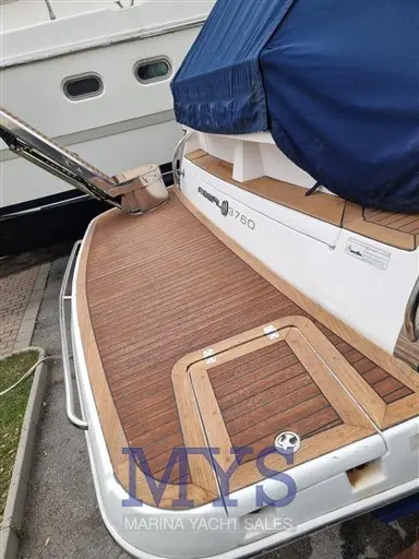 2008 Regal sportyacht 3760