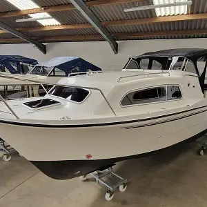 2024 Viking 24 HiLine Spec Wide Beam with Extras