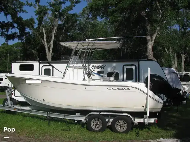 Cobia 220 Cc