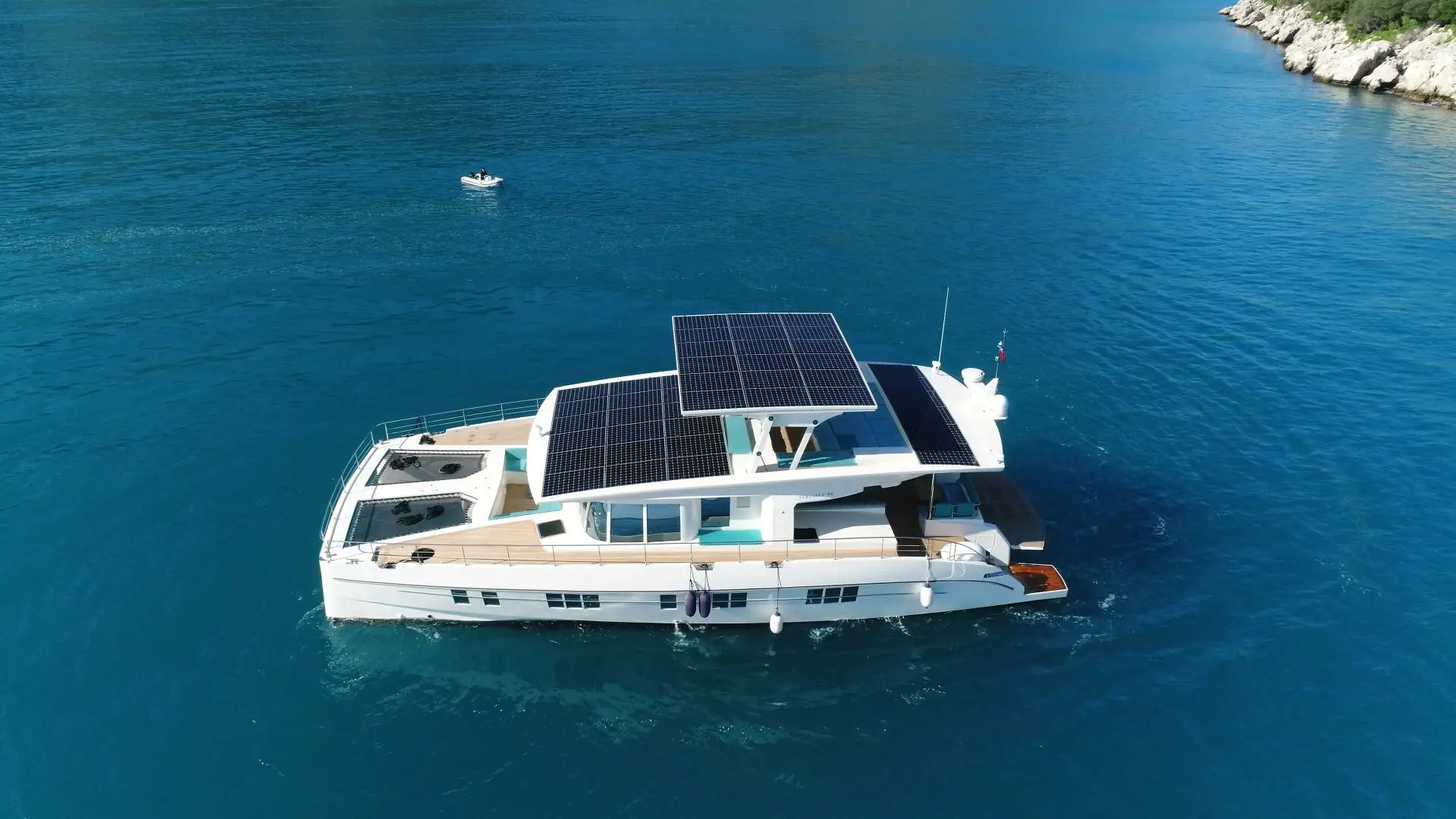 Serenity Yachts 64 Hybrid