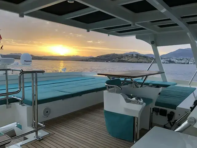 Serenity Yachts 64 Electric Hybrid