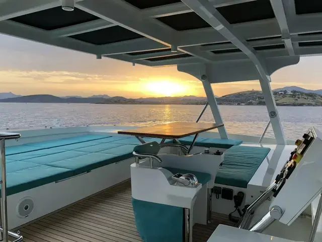 Serenity Yachts 64 Electric Hybrid