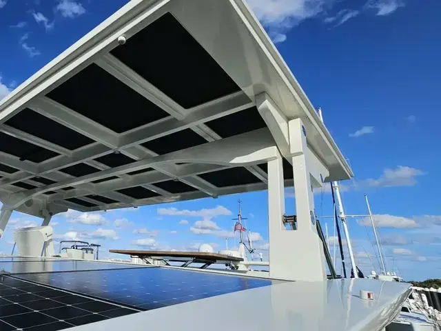 Serenity Yachts 64 Electric Hybrid