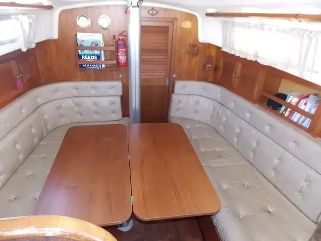 Contessa 32