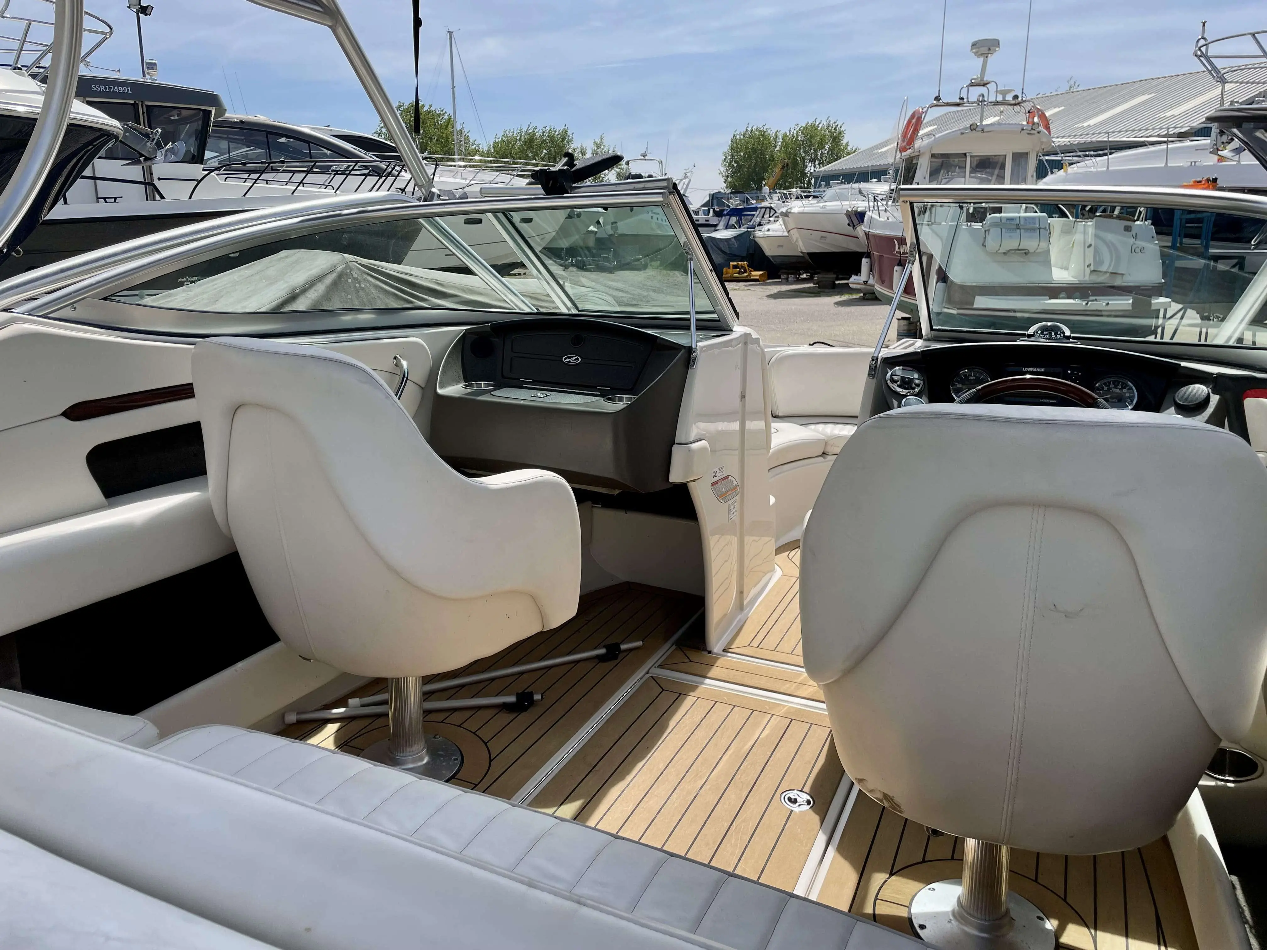 2008 Sea Ray 210 select