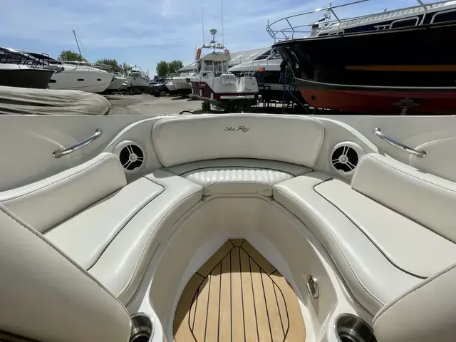 Sea Ray 210 Select