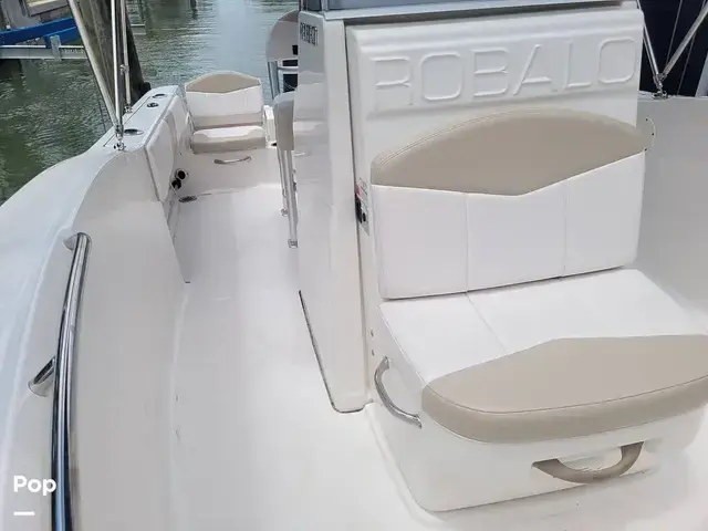 Robalo R180