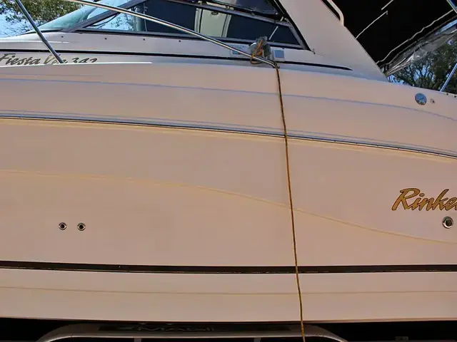 Rinker 342 Fiesta Vee