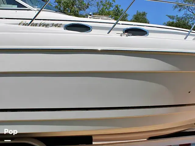 Rinker 342 Fiesta Vee