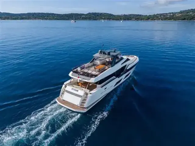 Ferretti Yachts 920