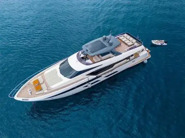 Ferretti Yachts 920